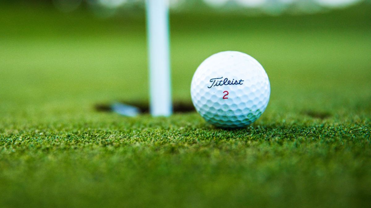 5 Best Golf Ball Print-On-Demand Suppliers