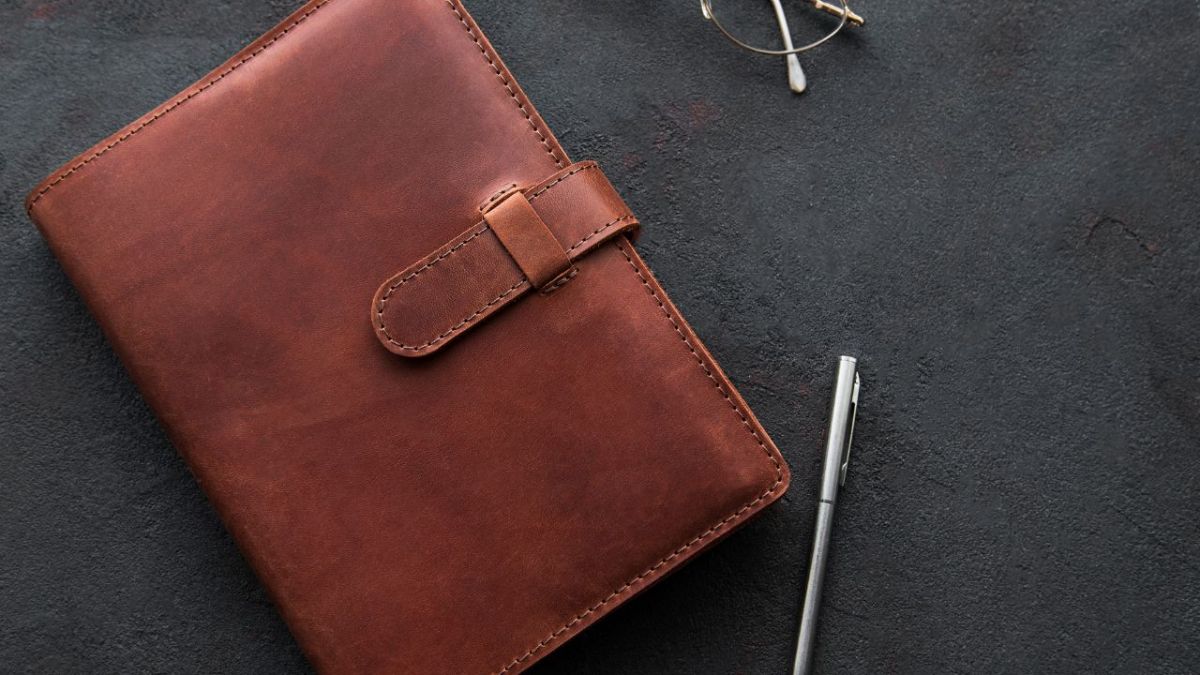 6 Best Leather Notebook/Journal Print-On-Demand Suppliers