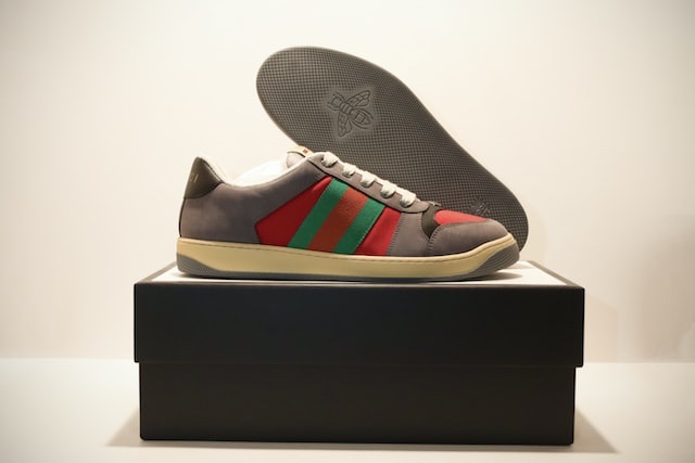 Wholesale Gucci shoes & sneakers suppliers featured image
